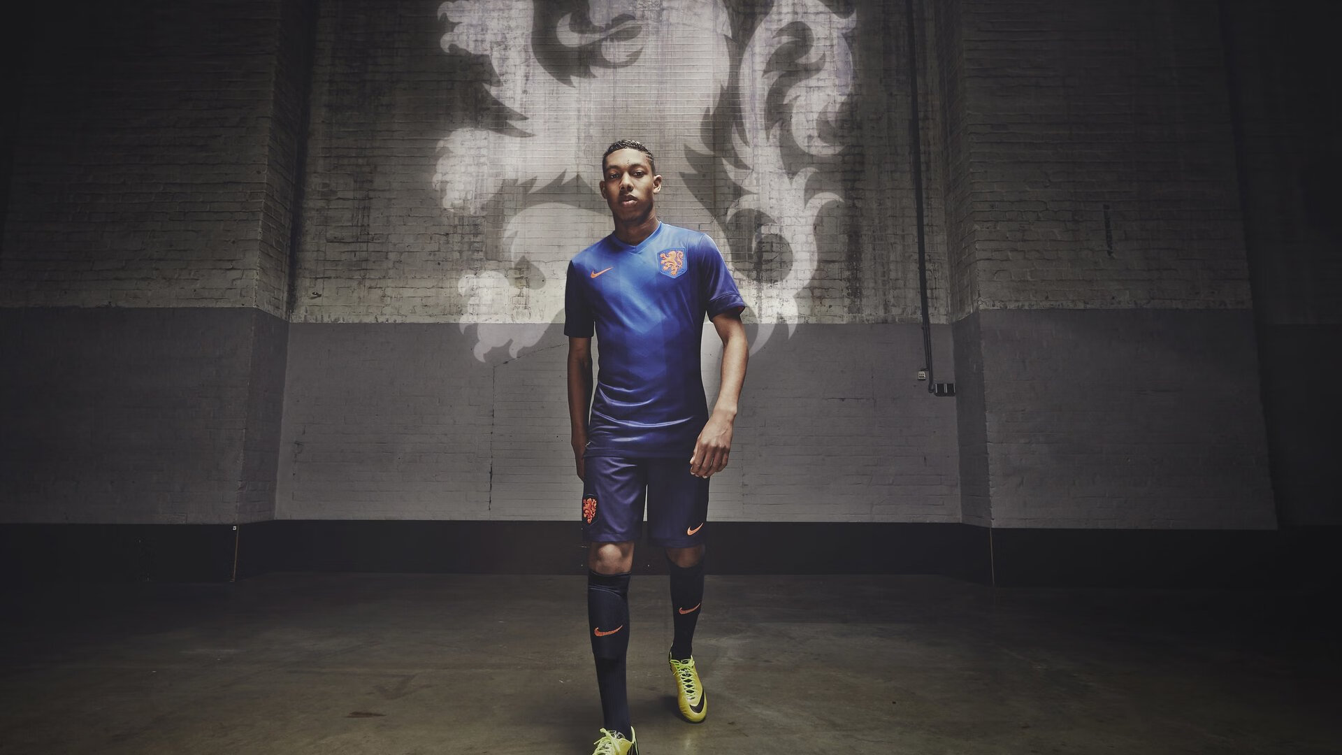 博卡中场节奏把控能力将决定未来发展，博卡主场球衣